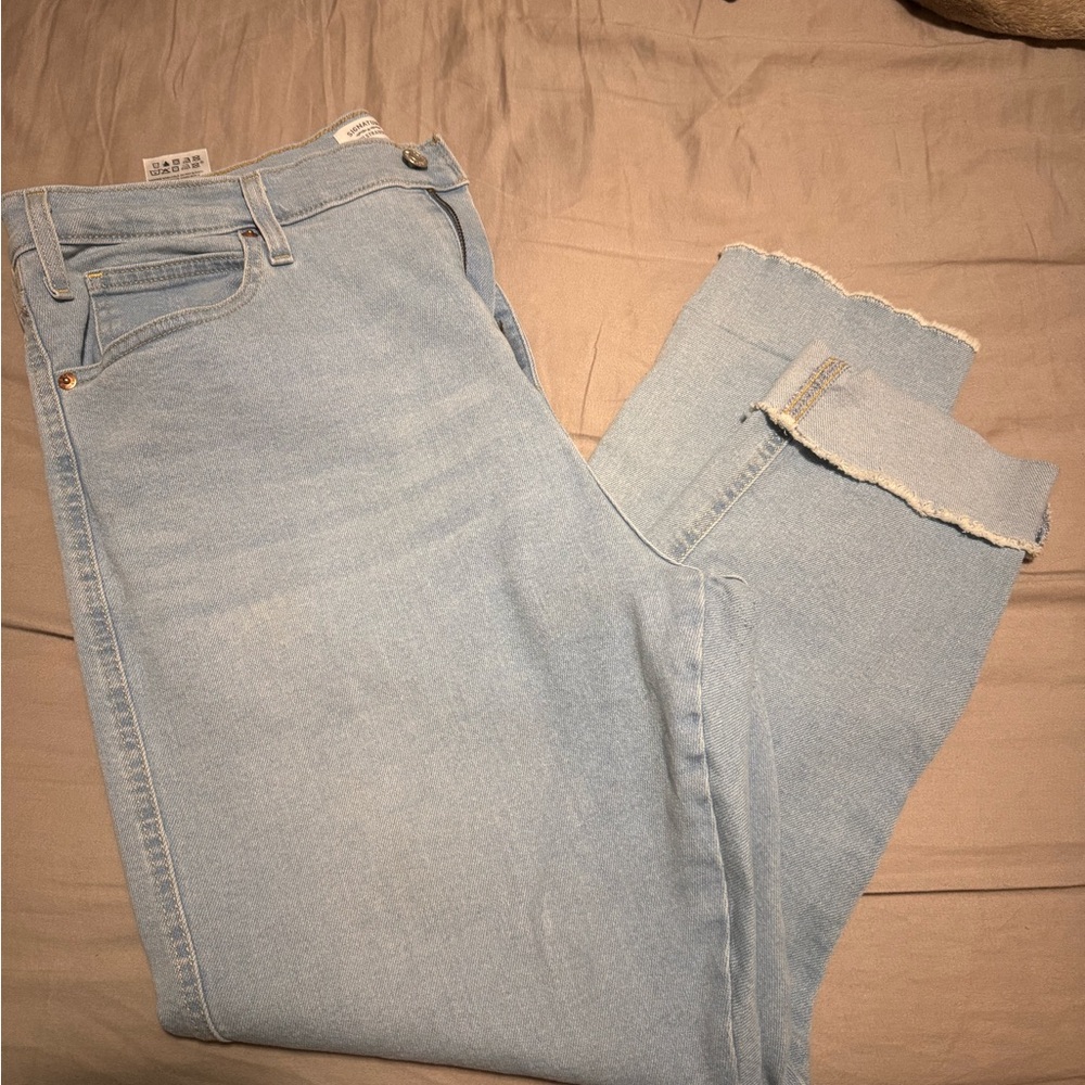 Light Wash Jeans  (Stretchy)